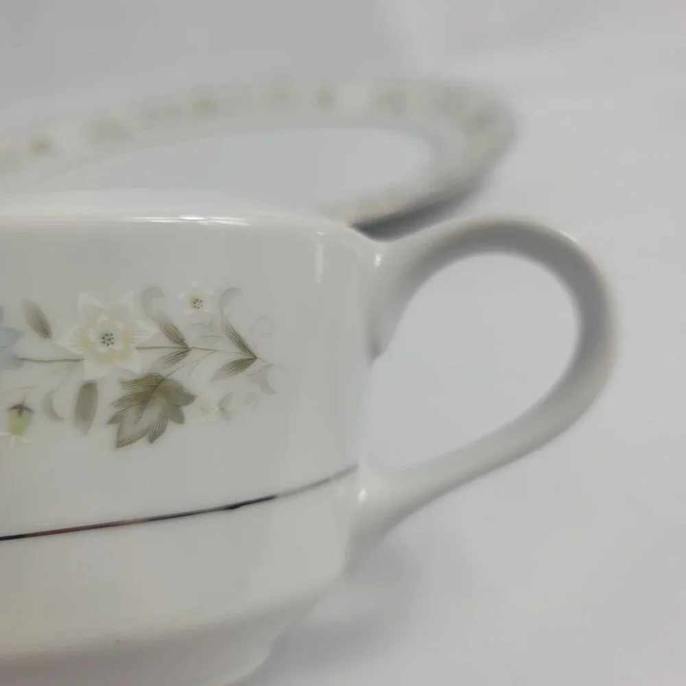 Imperial China Wild Flower Gravy Boat With Underplate Green Blue & White Flowers